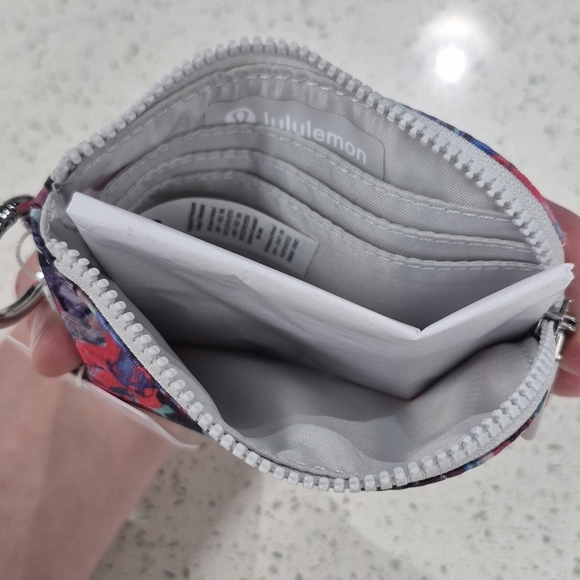 Lululemon NWT Coin Pouch - Picture 4 of 4